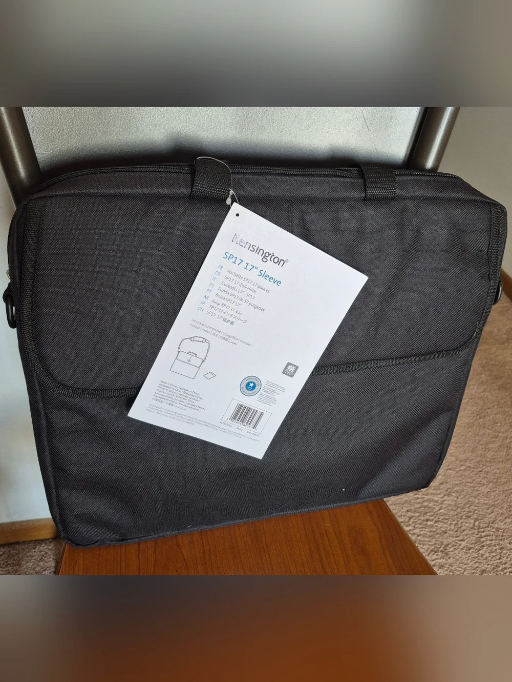 Kensington SP 17 Padded Interior Laptop Sleeve, Black, 17